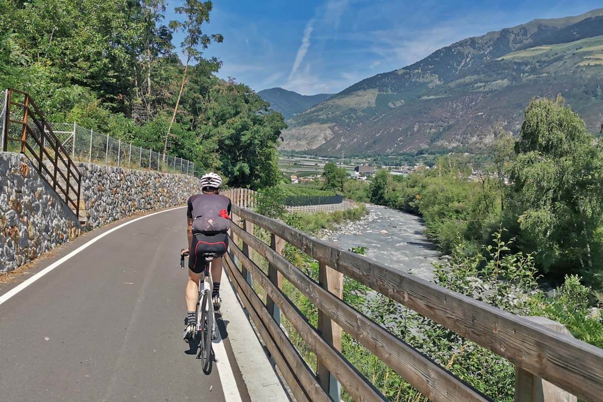 Stelvio mit dem Rennrad auf das Stilfser Joch 48 Kehren Höhenluft