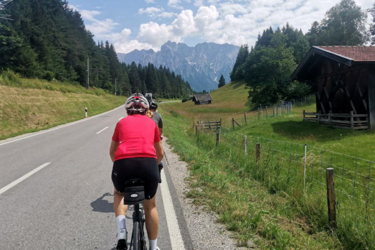 Blick auf das Karwendel Gebirge - Rennrad Brevet