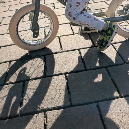 Fahrrad-Geschenkideen für Kinder: praktisch, sicher & was zum Lesen